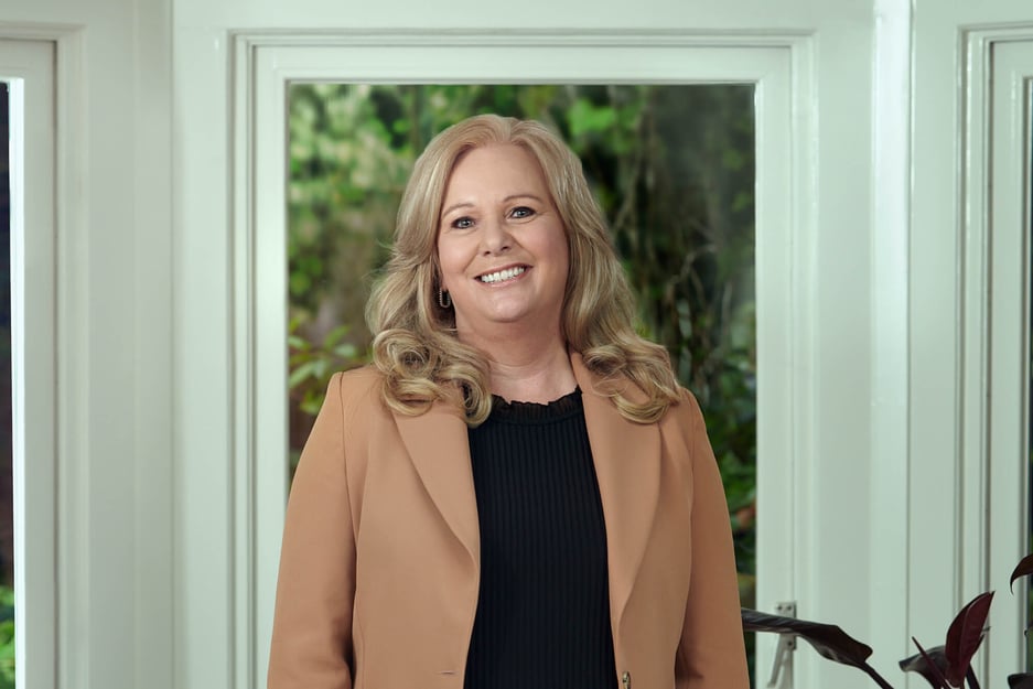 Henny van den Akker