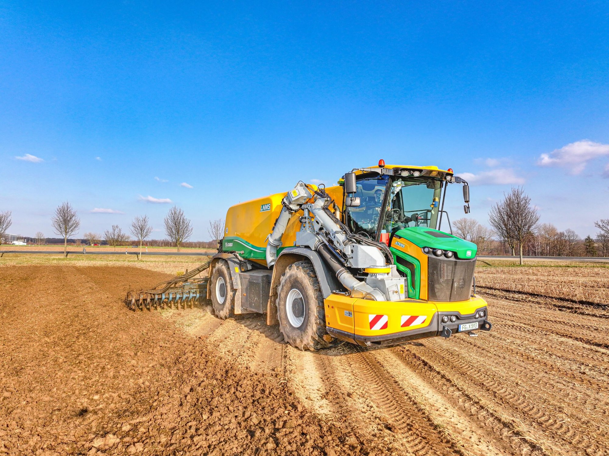 Oxbo führt den AT5104 in Frankreich ein
